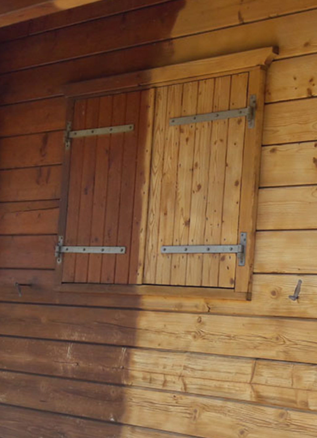 Sablage, aérogommage et hydrogommage pour surfaces béton, métal, pierre et bois en Suisse romande