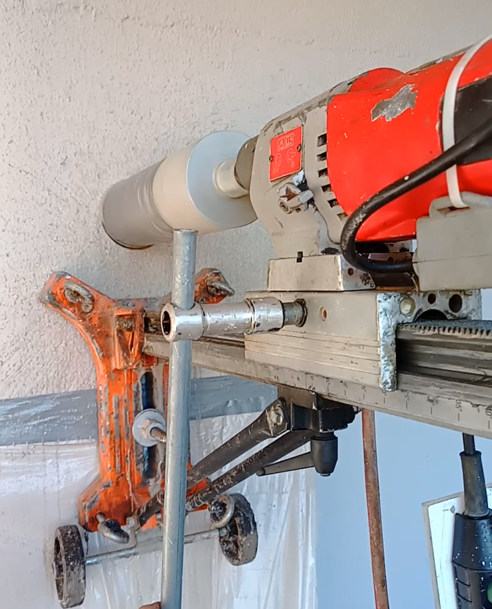 Carottage béton précis sur mur porteur à Genève et Lausanne  